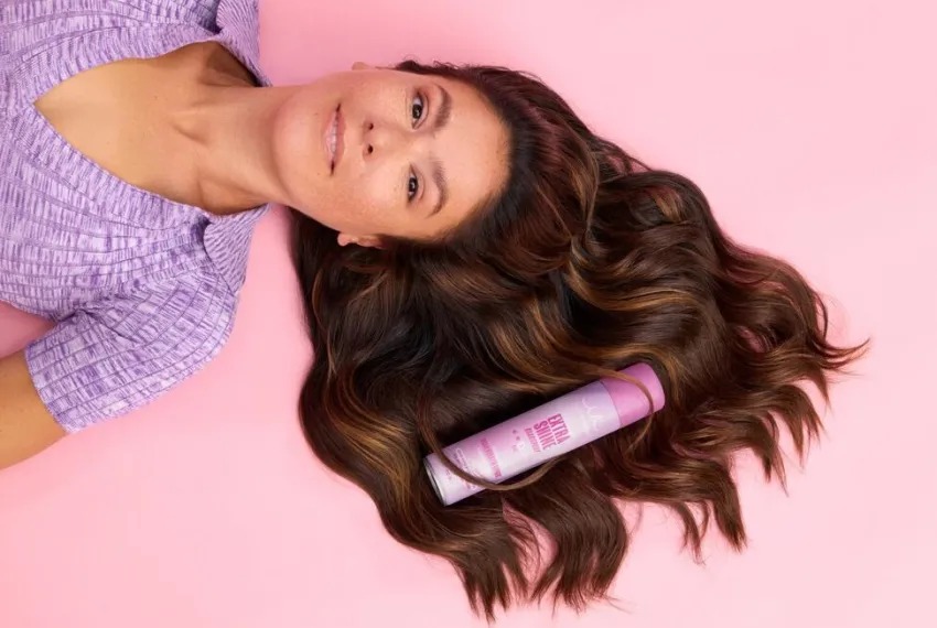 Fashion invisibobble Extra Shine Haarspray