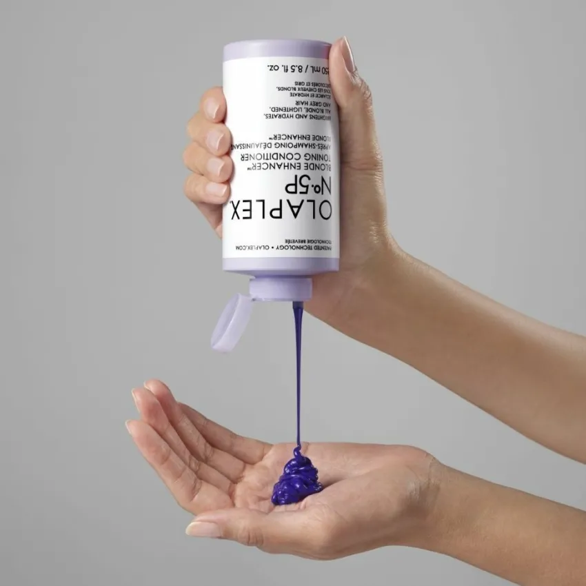 Hot Olaplex No. 5P Blonde Enhancer™ Toning Conditioner